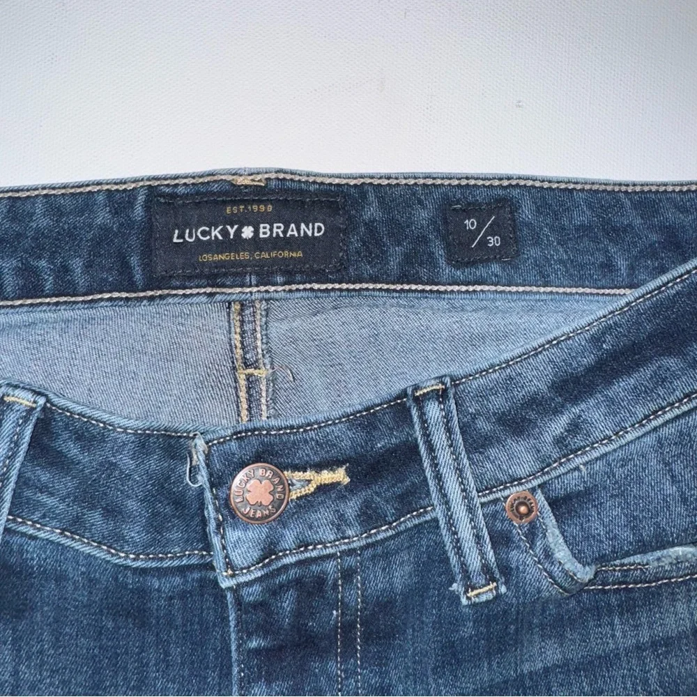 Women’s Lucky Brand Blue Jean Denim Cutoff Shorts. - Picture 4 of 7